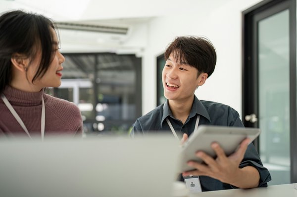 Comment utiliser les outils de collaboration en ligne pour renforcer la cohésion d'équipe à distance ?